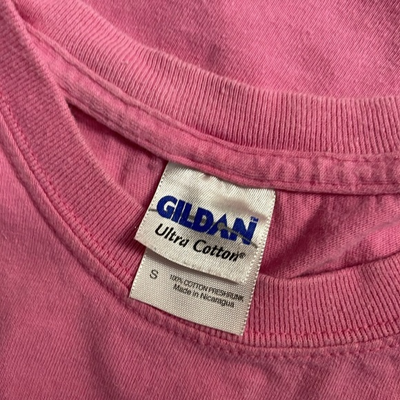 Small but more like medium FF t shirt womens - Picture 5 of 5